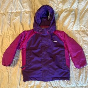 Patagonia size 2t ski or snowboarding coat purple like new